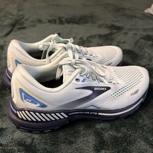 Brooks Adrenaline GTS